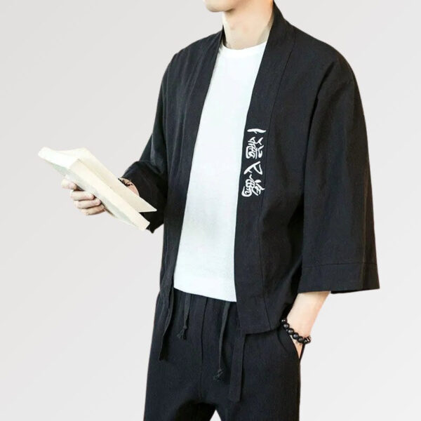 cardigan con escritura japonesa kanji