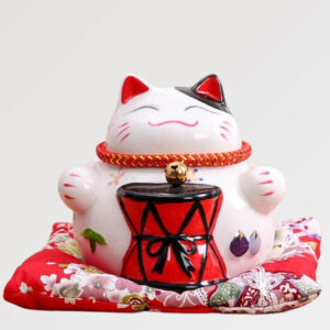 gato de la fortuna maneki neko tambourine