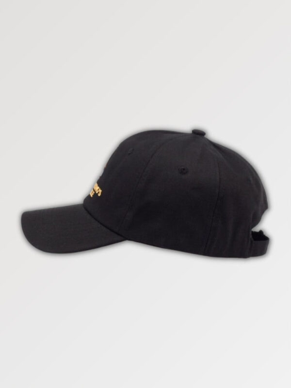 gorra negra jack arukoru 5